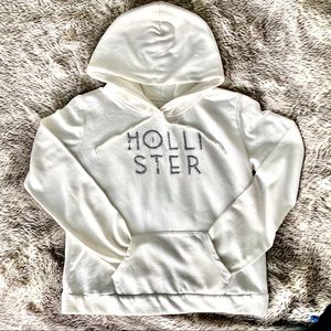 Hollister off white hoodie - embroidered and lined
